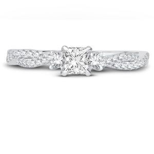 Jared Size 9 Diamond Engagement Ring